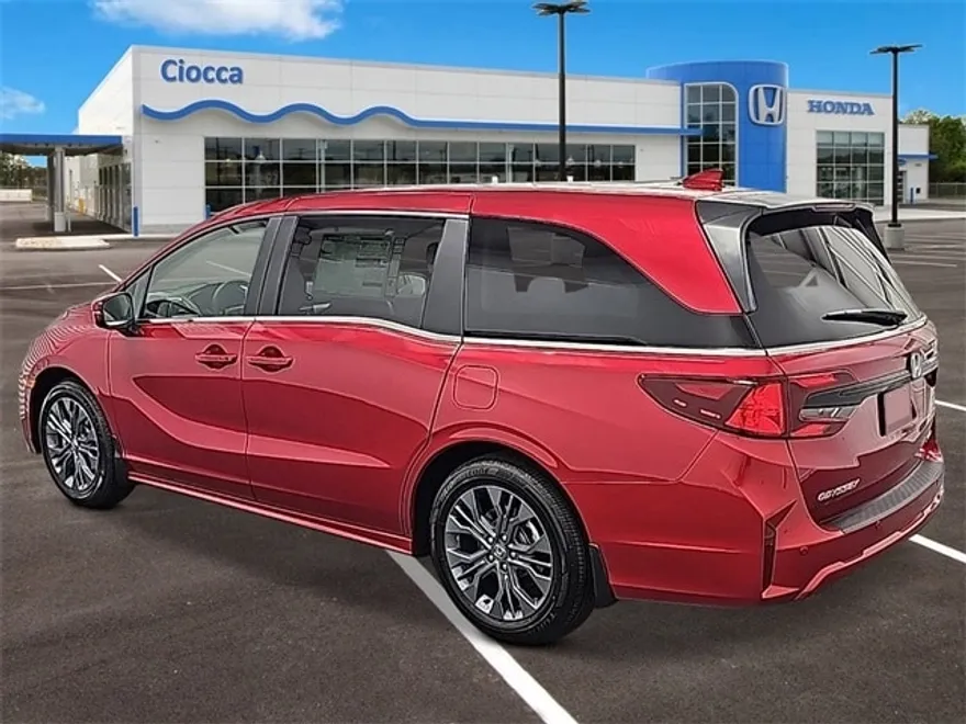 2026 Honda Odyssey Touring photo 1