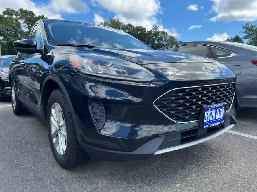 2020 Ford Escape SE photo 1