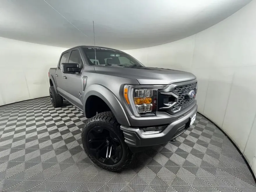 2023 Ford F-150 XLT photo 1