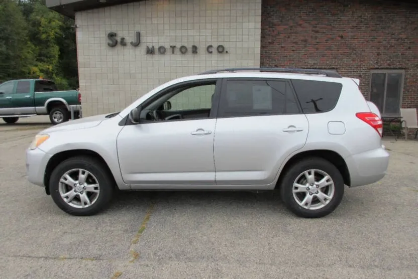 2011 Toyota RAV4 Base photo 1