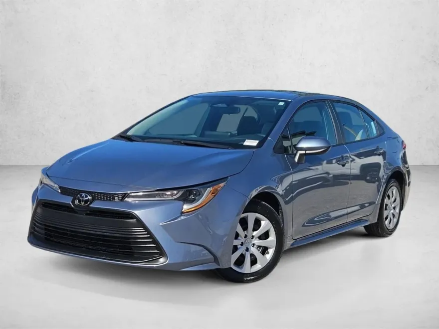 2024 Toyota Corolla LE photo 1