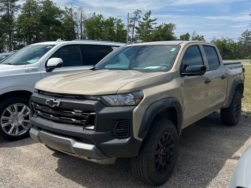 2023 Chevrolet Colorado Trail Boss photo 1