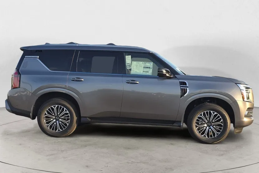 2026 Nissan Armada Platinum photo 1