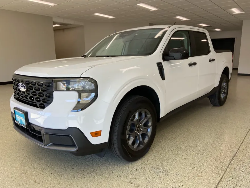 2025 Ford Maverick XLT photo 1