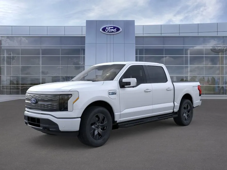 2025 Ford F-150 Lightning Lariat photo 1