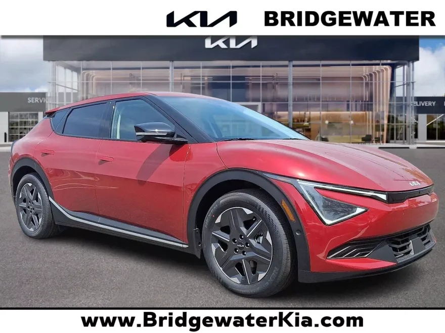 2025 Kia EV6 Light photo 1