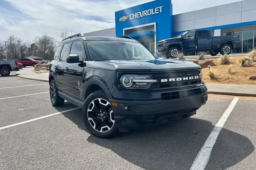 2023 Ford Bronco Sport Outer Banks photo 1