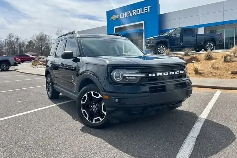 2023 Ford Bronco Sport Outer Banks photo 1