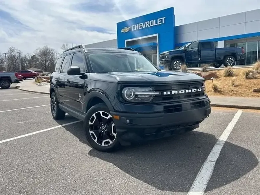 2023 Ford Bronco Sport Outer Banks photo 1