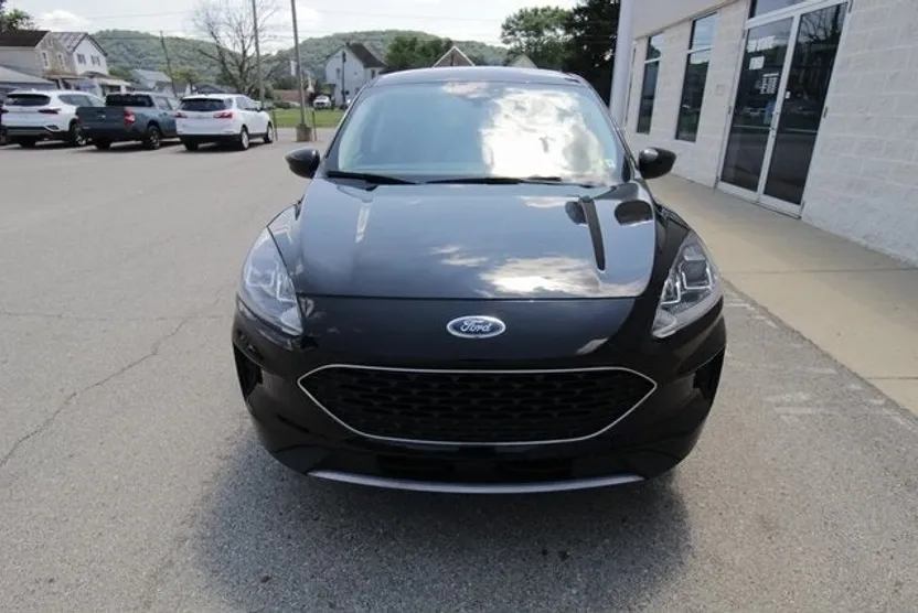 2021 Ford Escape SE photo 1