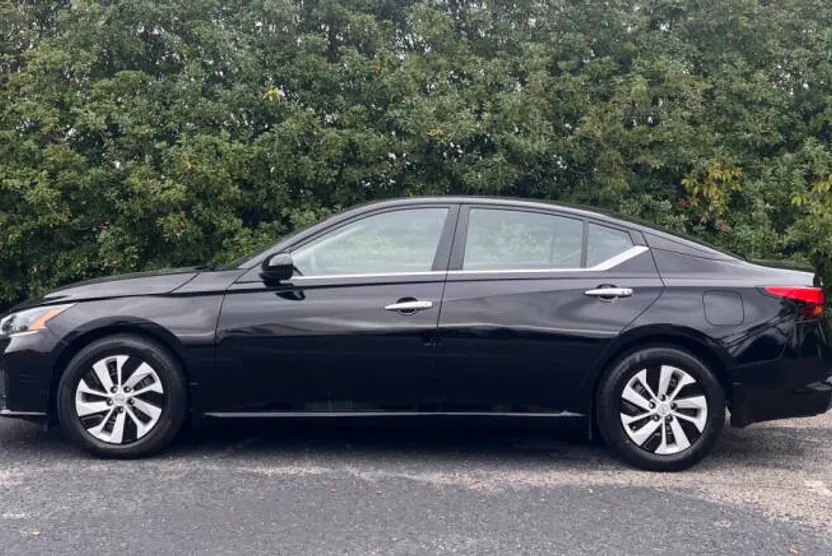 2024 Nissan Altima 2.5 S photo 1