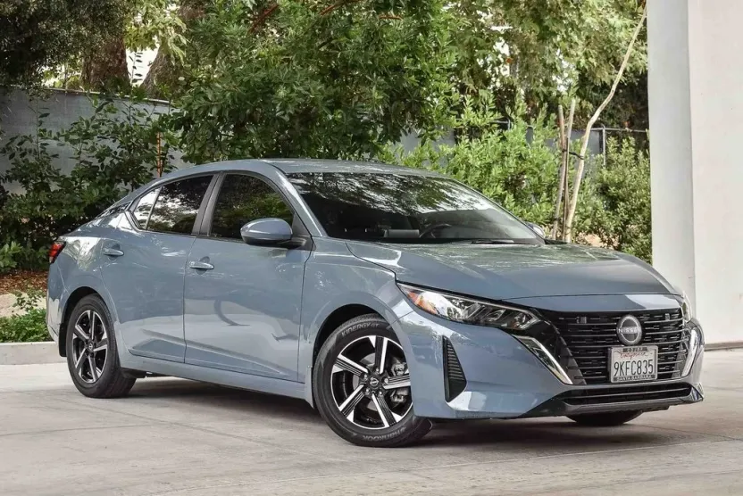 2024 Nissan Sentra SV photo 1