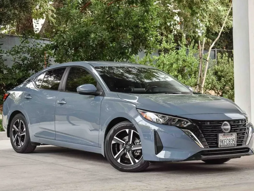2024 Nissan Sentra SV photo 1
