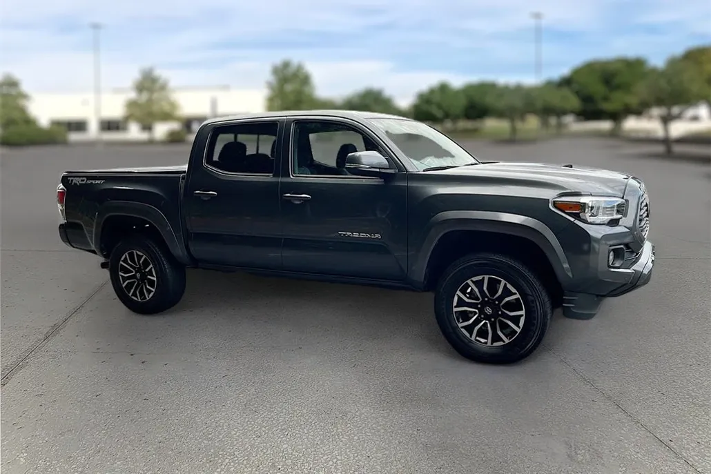2023 Toyota Tacoma TRD Sport V6 photo 1