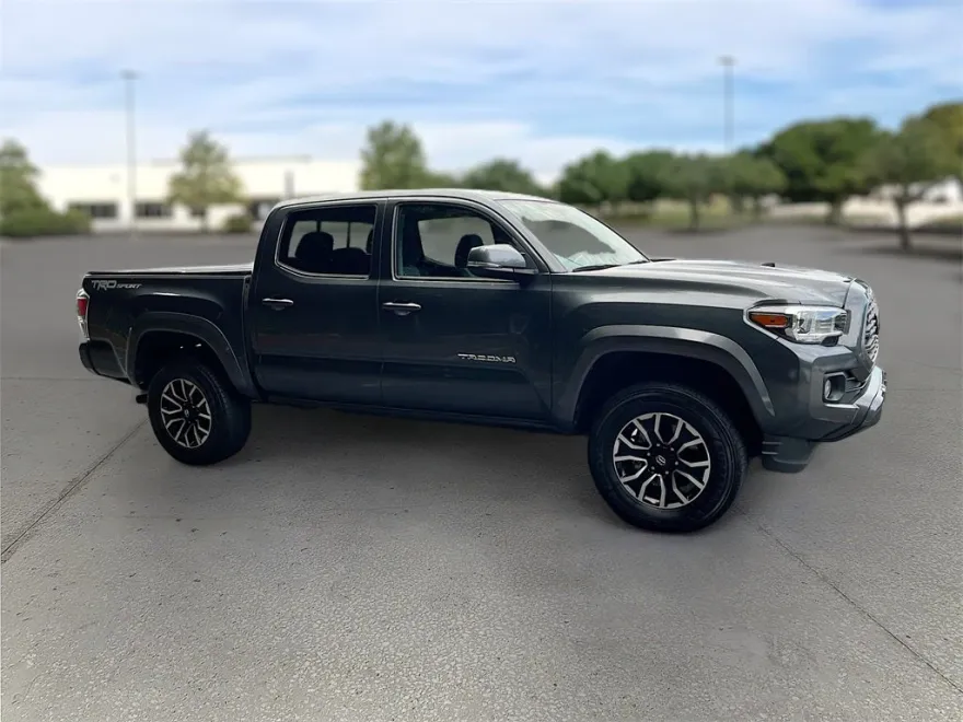 2023 Toyota Tacoma TRD Sport V6 photo 1