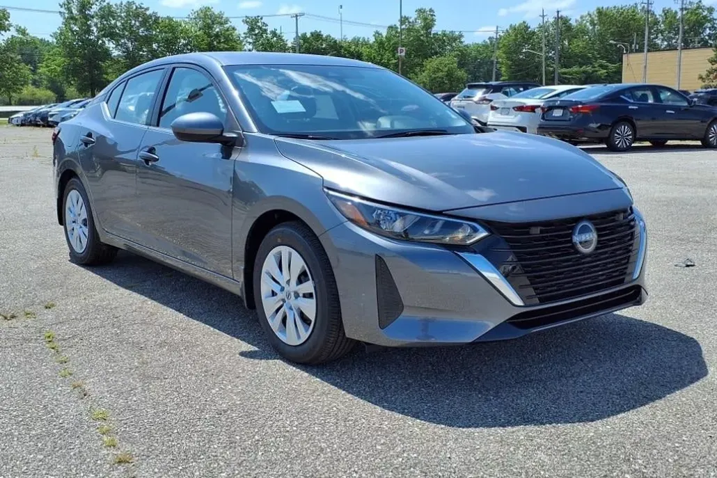 2025 Nissan Sentra S photo 1