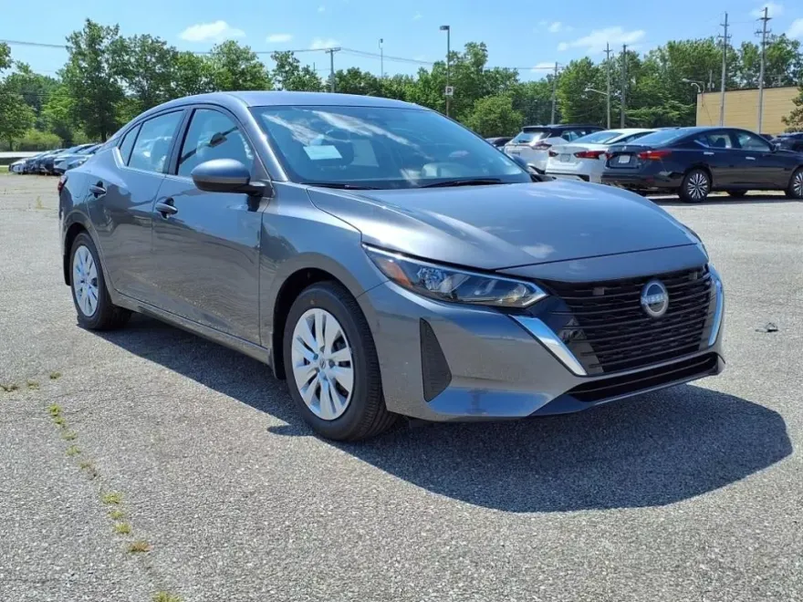 2025 Nissan Sentra S photo 1