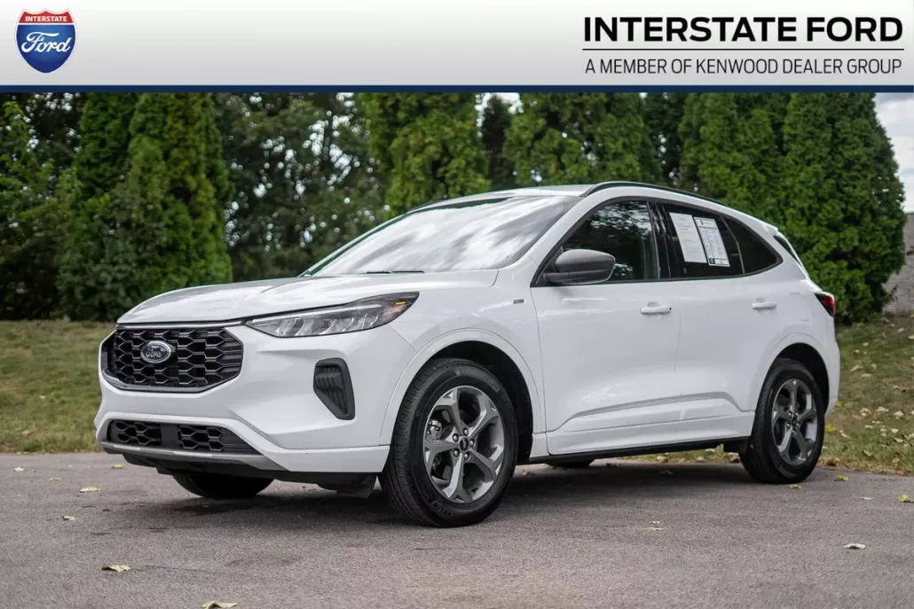 2023 Ford Escape ST-Line photo 1