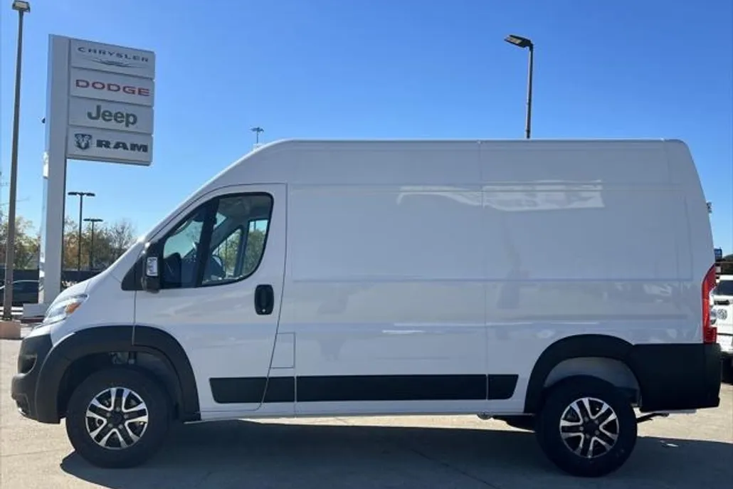 2025 Ram ProMaster 1500 SLT Cargo Van High Roof photo 1