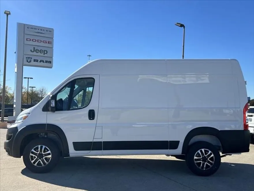 2025 Ram ProMaster 1500 SLT Cargo Van High Roof photo 1