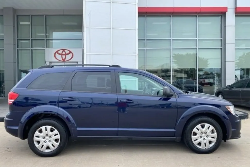 2020 Dodge Journey SE photo 1