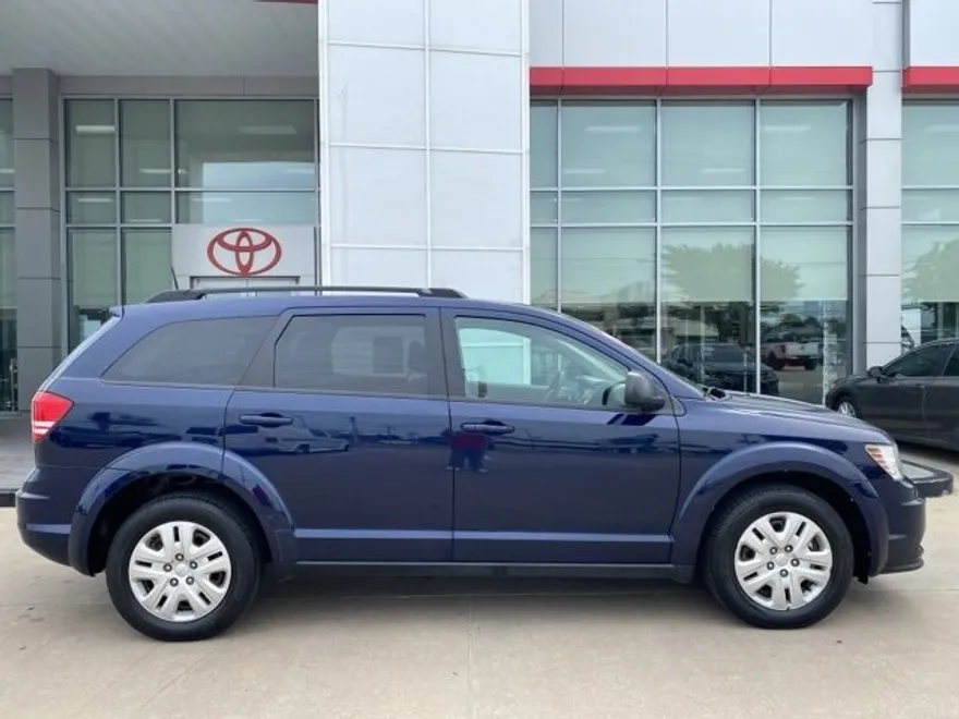 2020 Dodge Journey SE photo 1