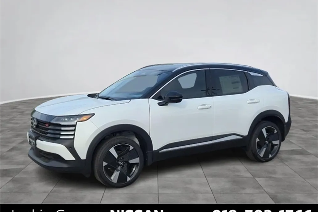 2025 Nissan Kicks SR photo 1