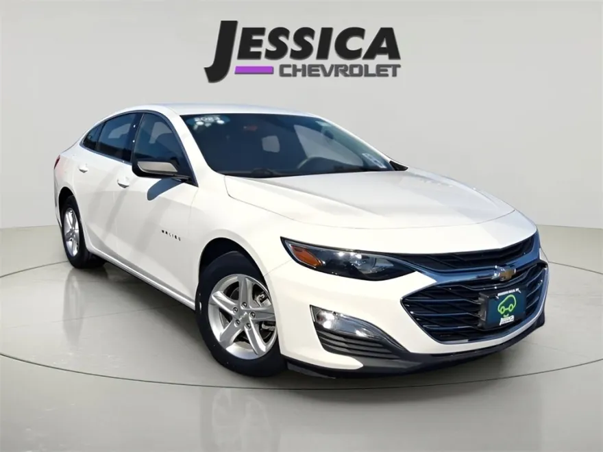 2023 Chevrolet Malibu LS photo 1