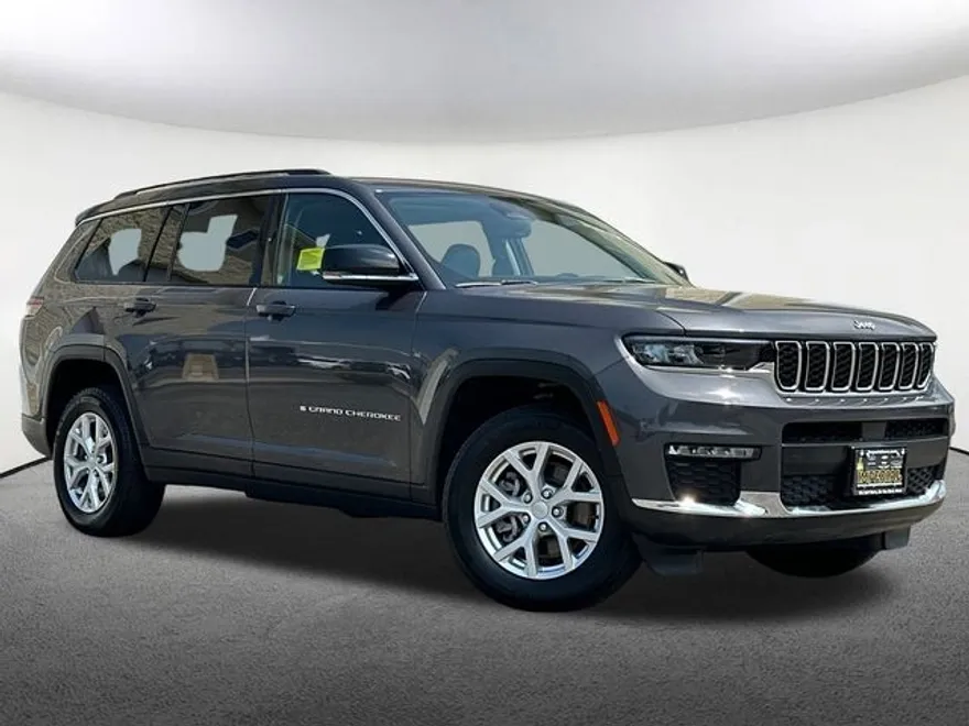 2023 Jeep Grand Cherokee Limited photo 1