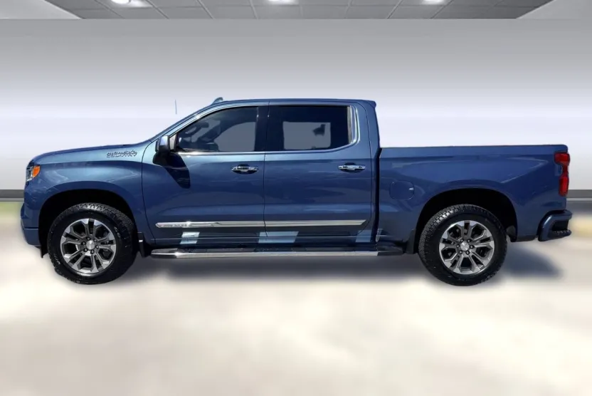 2024 Chevrolet Silverado 1500 High Country photo 1
