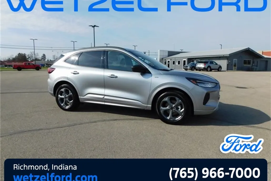 2024 Ford Escape ST-Line photo 1
