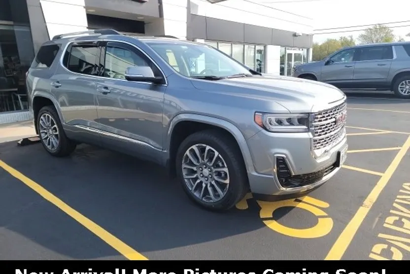 2023 Gmc Acadia Denali photo 1