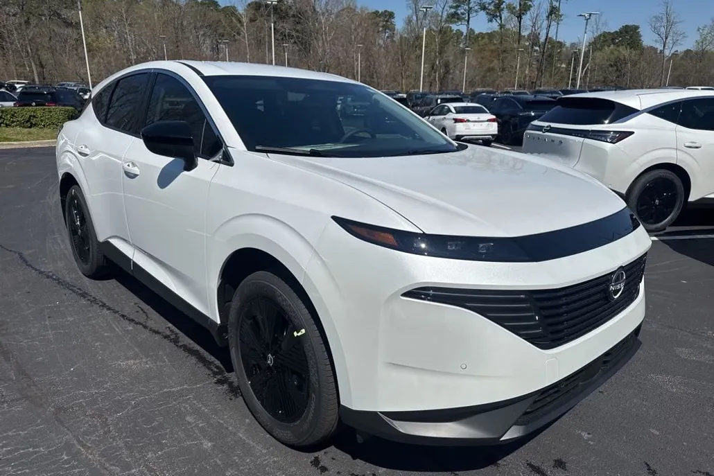 2025 Nissan Murano SV photo 1