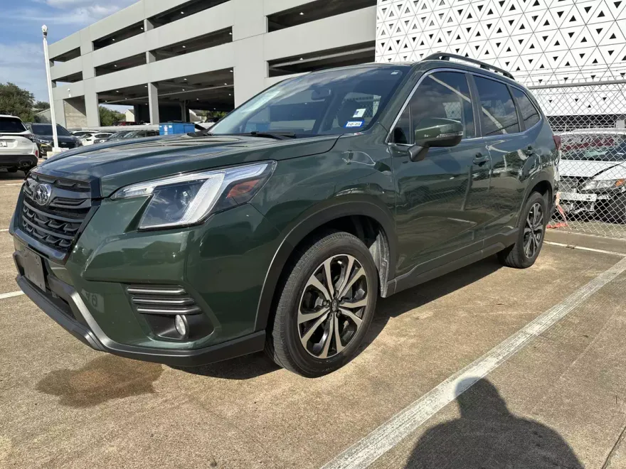 2022 Subaru Forester Limited photo 1