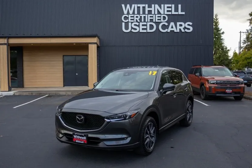 2017 Mazda CX-5 Grand Touring photo 1