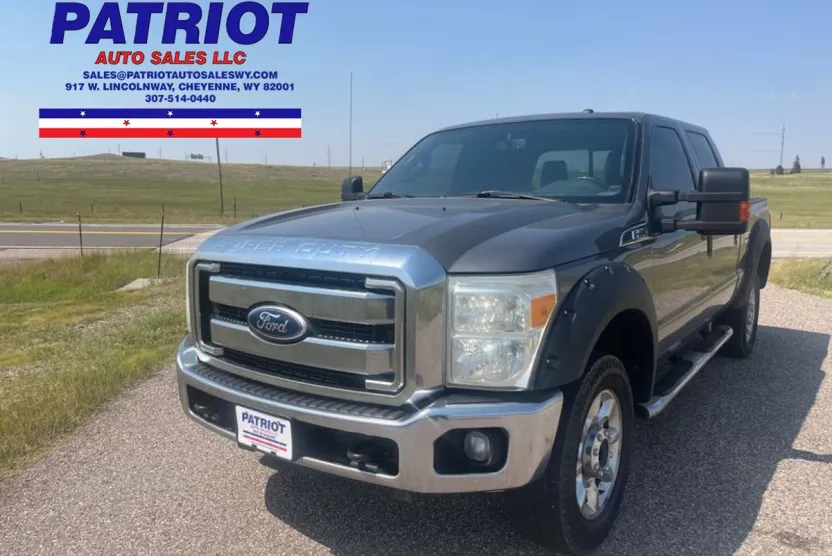 2011 Ford F-350 Lariat photo 1
