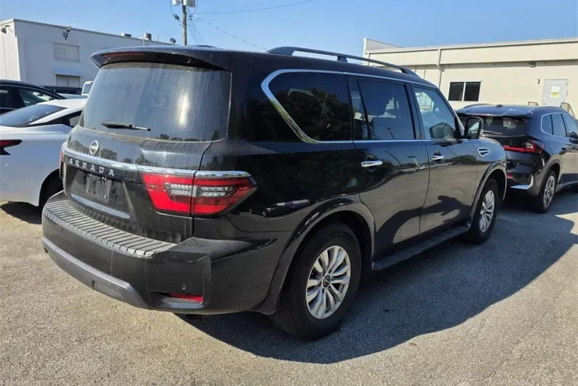 2023 Nissan Armada SV photo 1