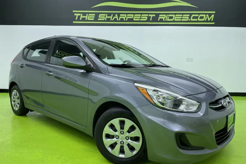 2017 Hyundai Accent SE photo 1