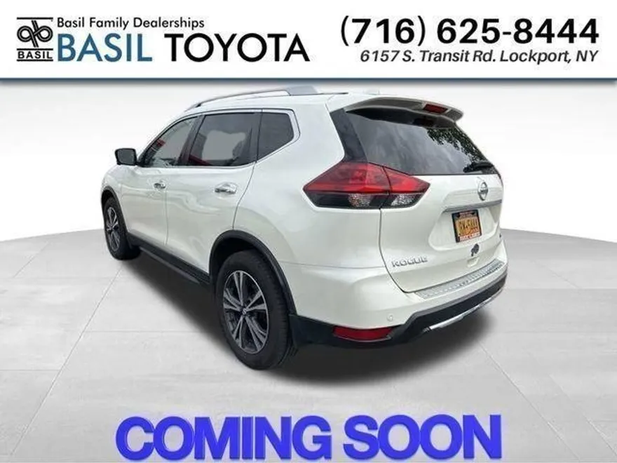 2019 Nissan Rogue SV photo 1