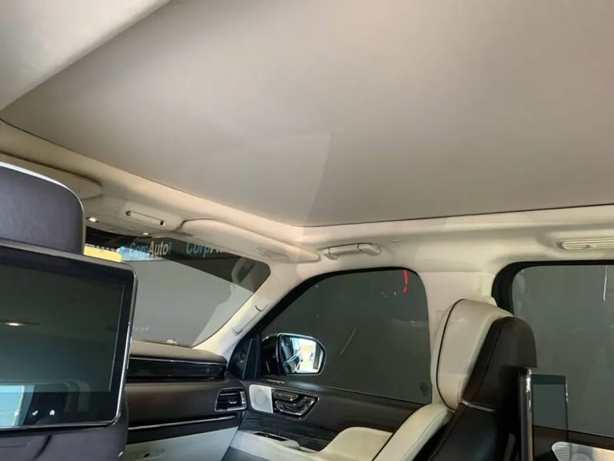 2018 Lincoln Navigator Black Label photo 1