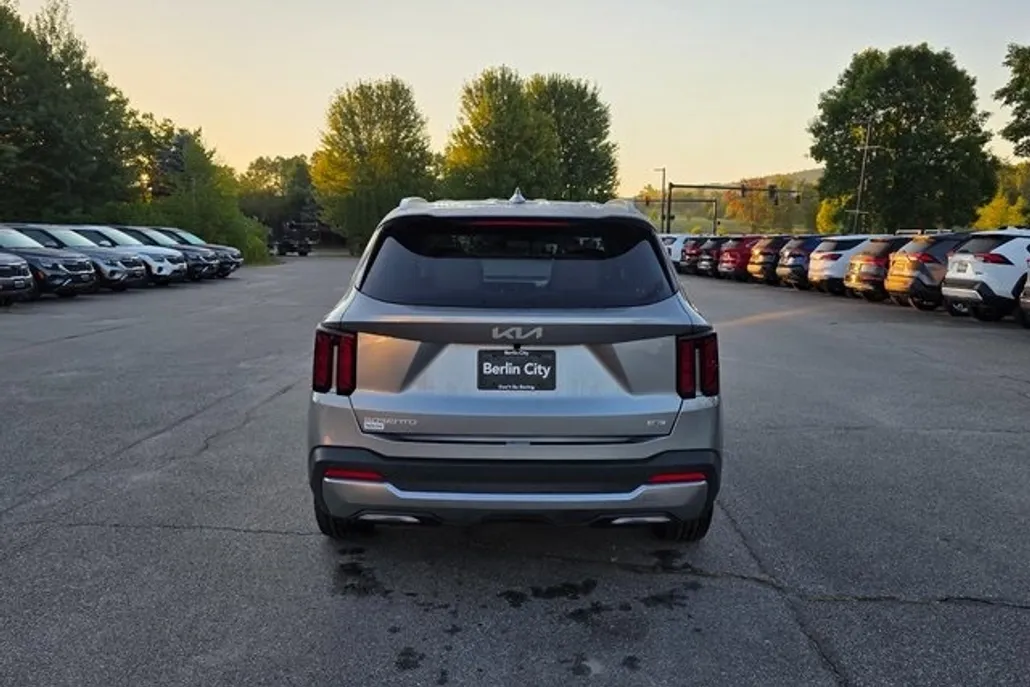 2025 Kia Sorento Hybrid EX photo 1