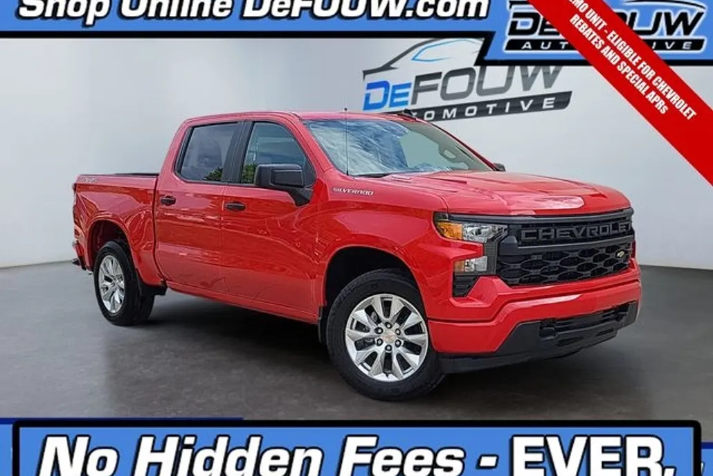 2025 Chevrolet Silverado 1500 Custom photo 1