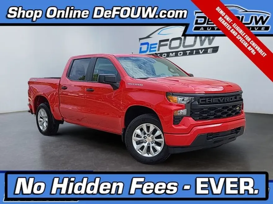 2025 Chevrolet Silverado 1500 Custom photo 1