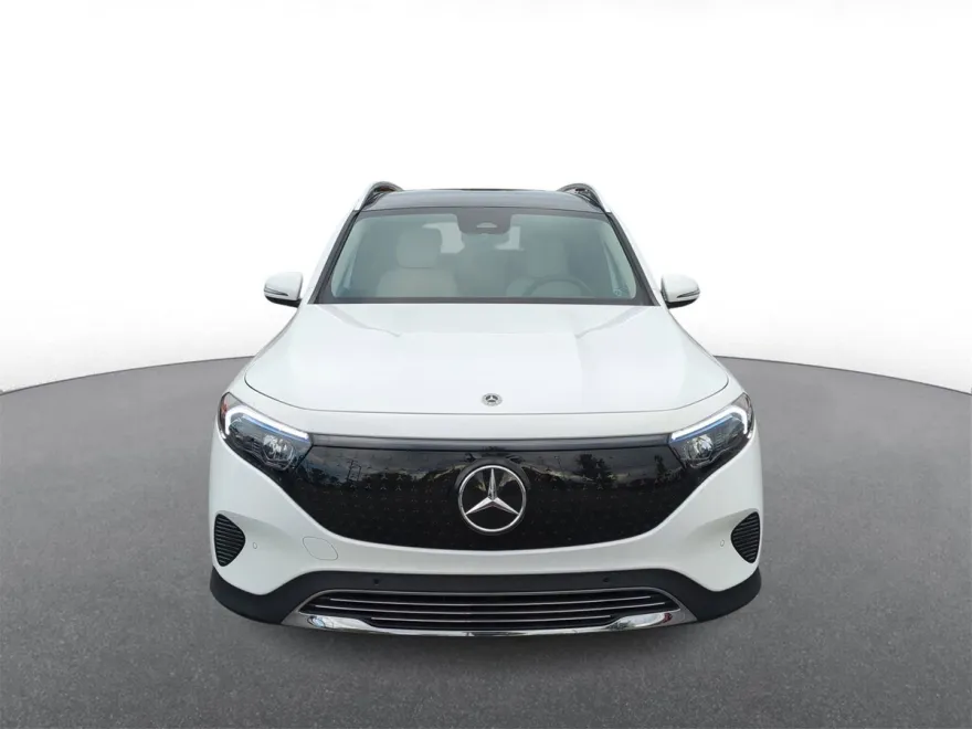 2025 Mercedes Benz EQB 300 4MATIC photo 1