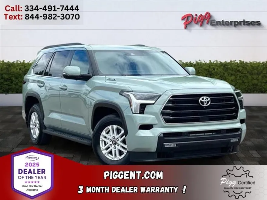 2025 Toyota Sequoia SR5 photo 1