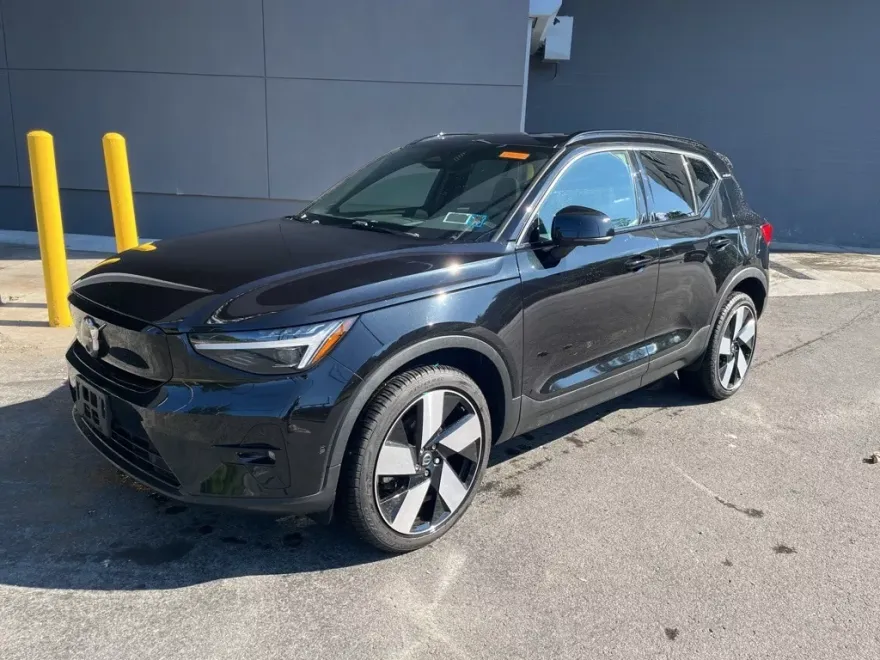2023 Volvo XC40 Recharge Ultimate photo 1