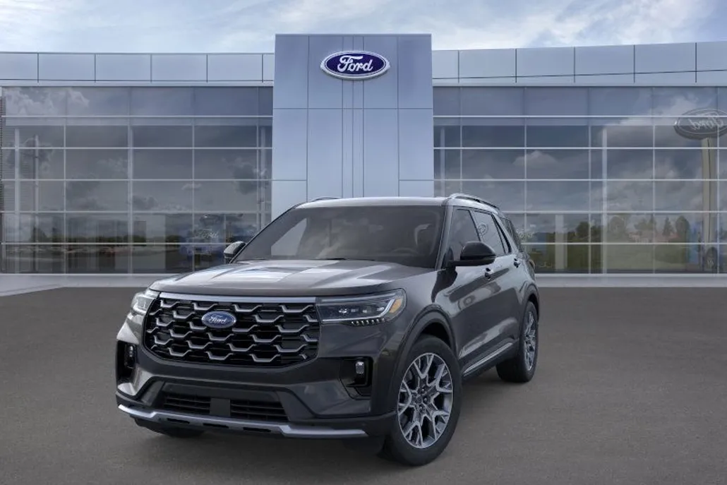 2025 Ford Explorer Platinum photo 1