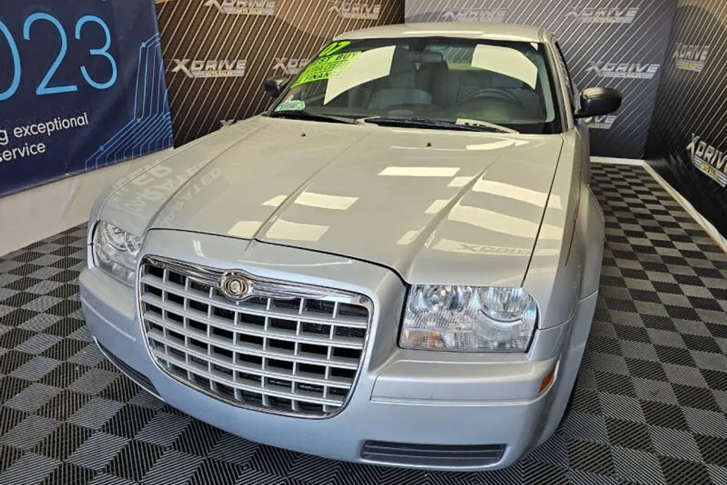 2007 Chrysler 300 Base photo 1