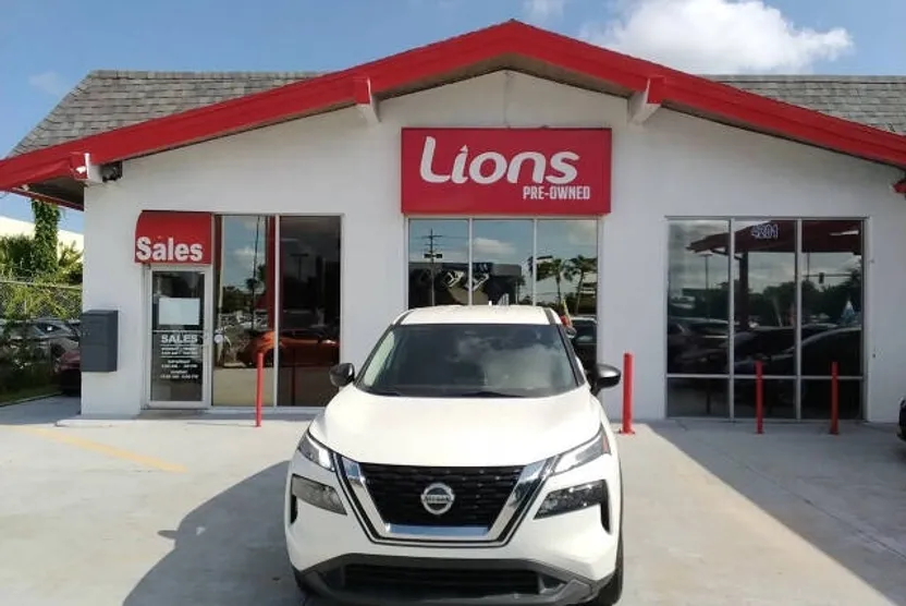 2021 Nissan Rogue S photo 1