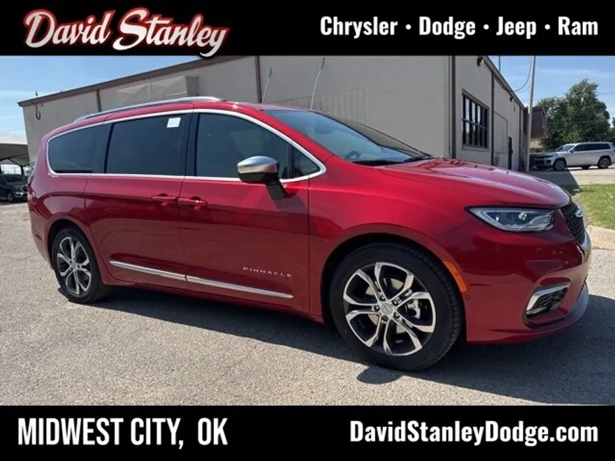 2026 Chrysler Pacifica Pinnacle photo 1